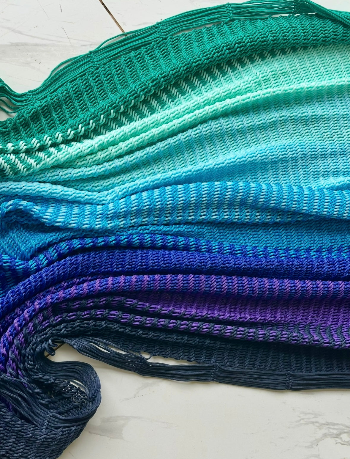 Aurora Hammock Chair – Handwoven Teal-to-Indigo Gradient Hanging Chair